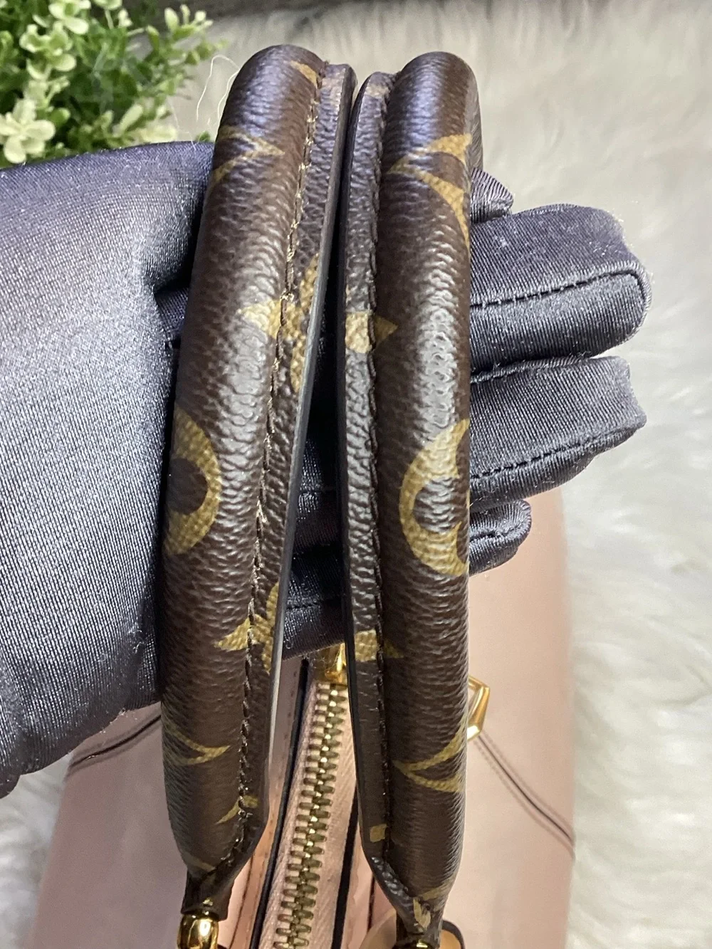 LOUIS VUITTON Rose Ballerine Vernis Miroir Tote Bag